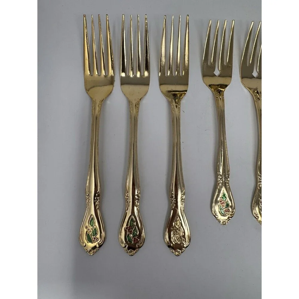 Holly Berry Gold Flatware 19 Pc Service for 4 Christmas Vintage Classic